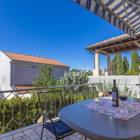 Blue Pearl Apartments Цриквеница Экстерьер фото
